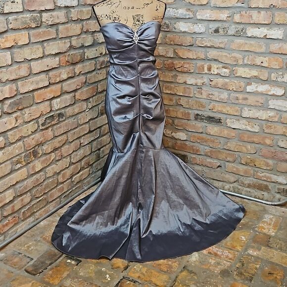 Xscape by Joanna Chen Pewter Ruched Gown - Bejeweled - Size 12 - Mermaidcore - Picture 3 of 13